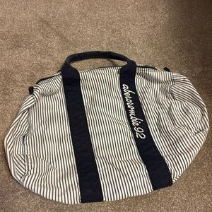 Abercrombie & Fitch Duffel Bag 92